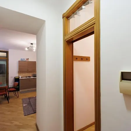 Dante Super Next Metro By Houseinnaples דירה נאפולי
