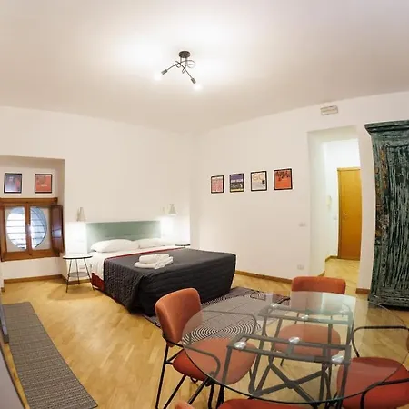 Dante Super Next Metro By Houseinnaples Apartment