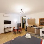 شقة Dante Super Next Metro By Houseinnaples