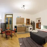 Dante Super Next Metro By Houseinnaples شقة